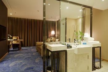Rising Hotel Чунцин Екстериор снимка