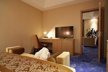 Rising Hotel Чунцин Екстериор снимка
