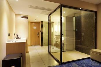 Rising Hotel Чунцин Екстериор снимка